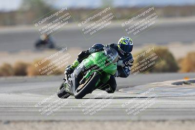 media/Nov-16-2025-Race Pace (Sun) [[8c5fa54630]]/Non Verified Riders (1st 20 Minutes)/1-Turn 14 (10am)/